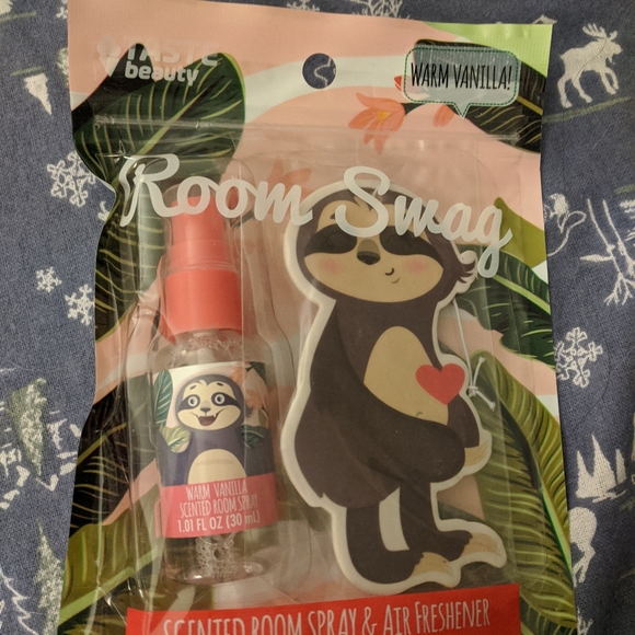 NEW! Room Spray & Freshener (6pks) - Picture 2 of 5